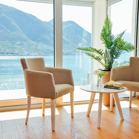 Ily Apartment With Sea View Kotor Bagian luar foto
