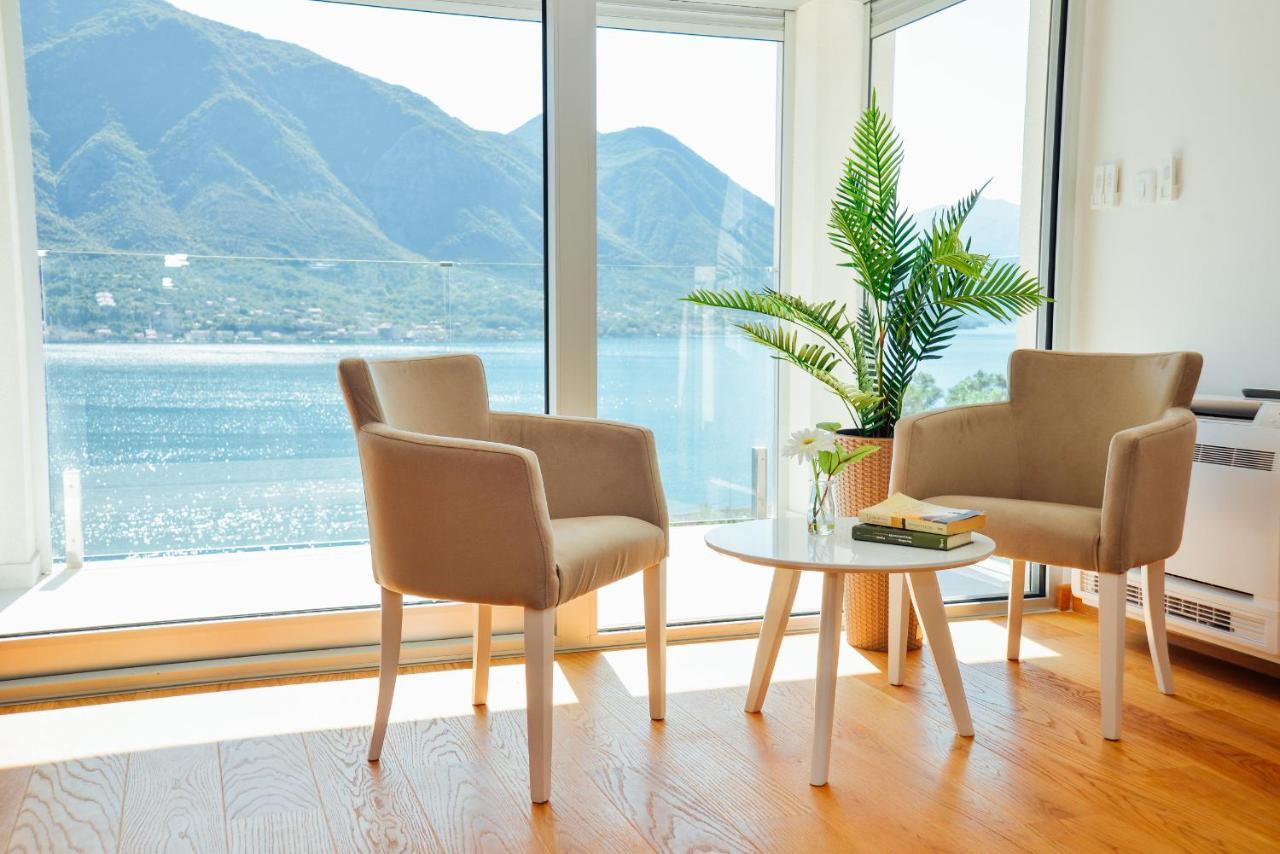 Ily Apartment With Sea View Kotor Bagian luar foto