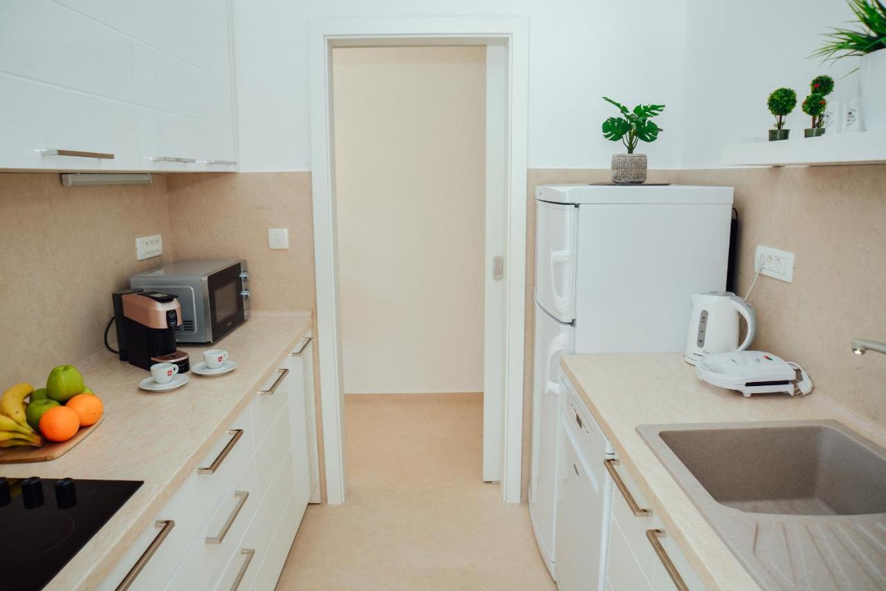 Ily Apartment With Sea View Kotor Bagian luar foto