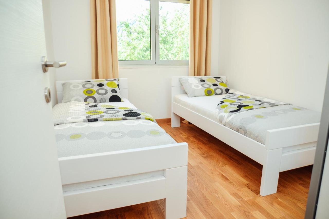 Ily Apartment With Sea View Kotor Bagian luar foto