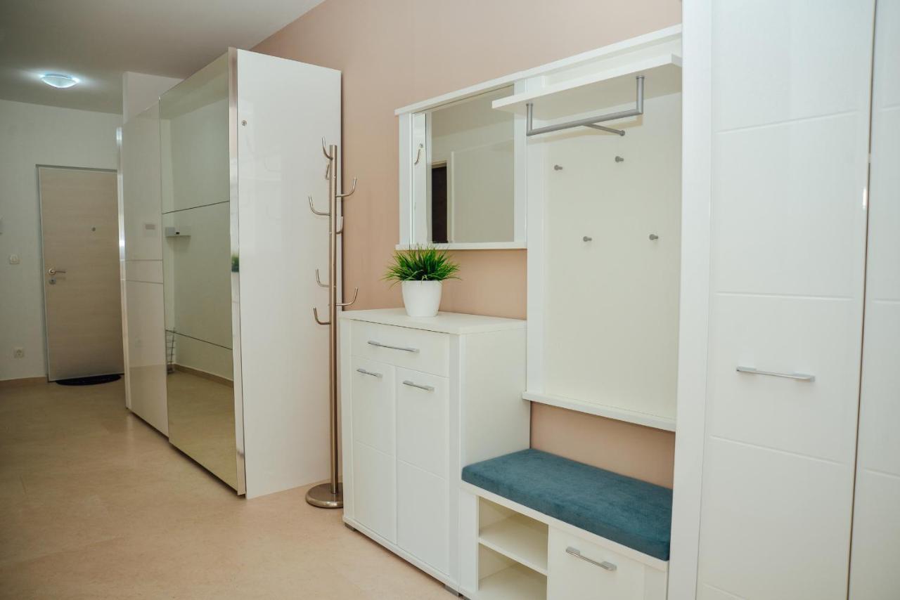 Ily Apartment With Sea View Kotor Bagian luar foto