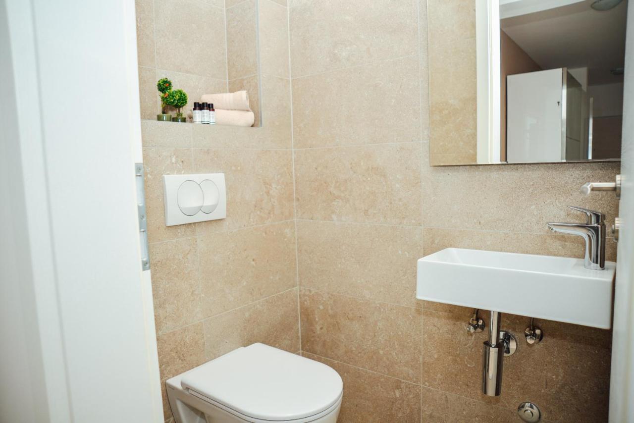 Ily Apartment With Sea View Kotor Bagian luar foto