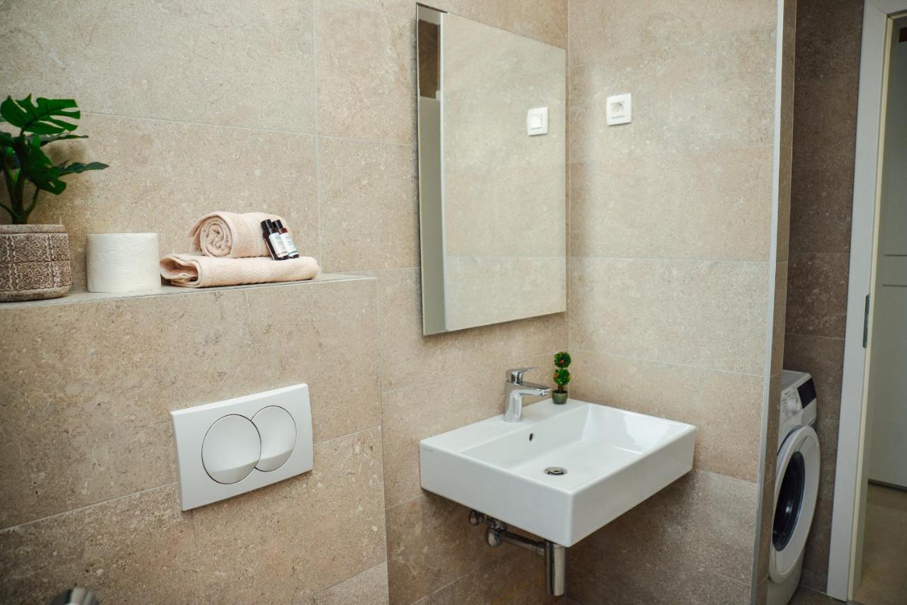 Ily Apartment With Sea View Kotor Bagian luar foto