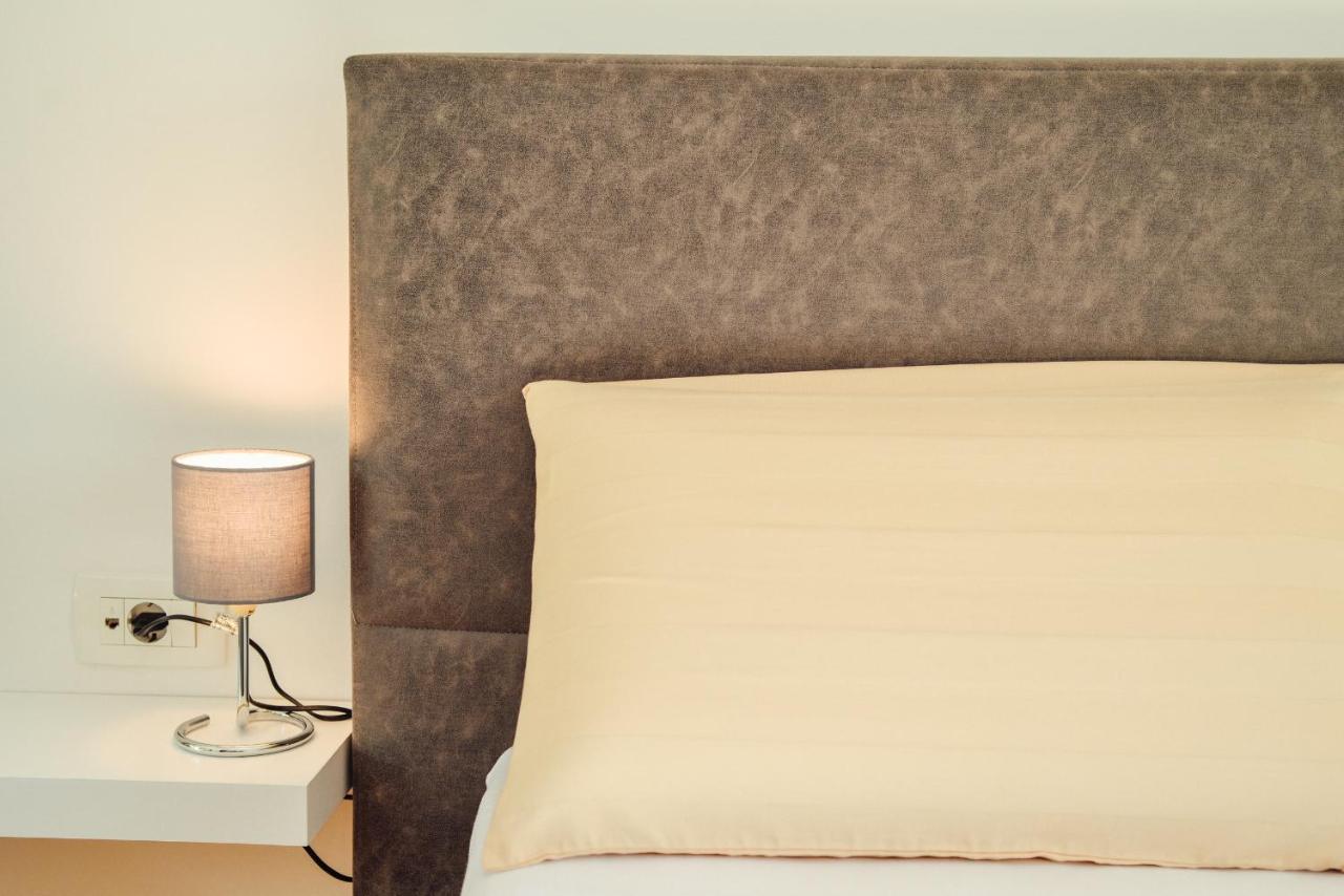 Ily Apartment With Sea View Kotor Bagian luar foto